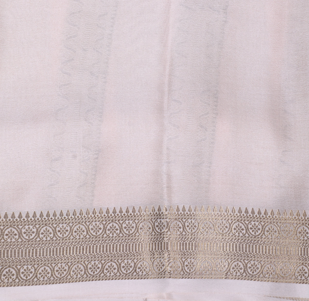 Red with Cream Checks Butta Pure Crepe Silk Saree