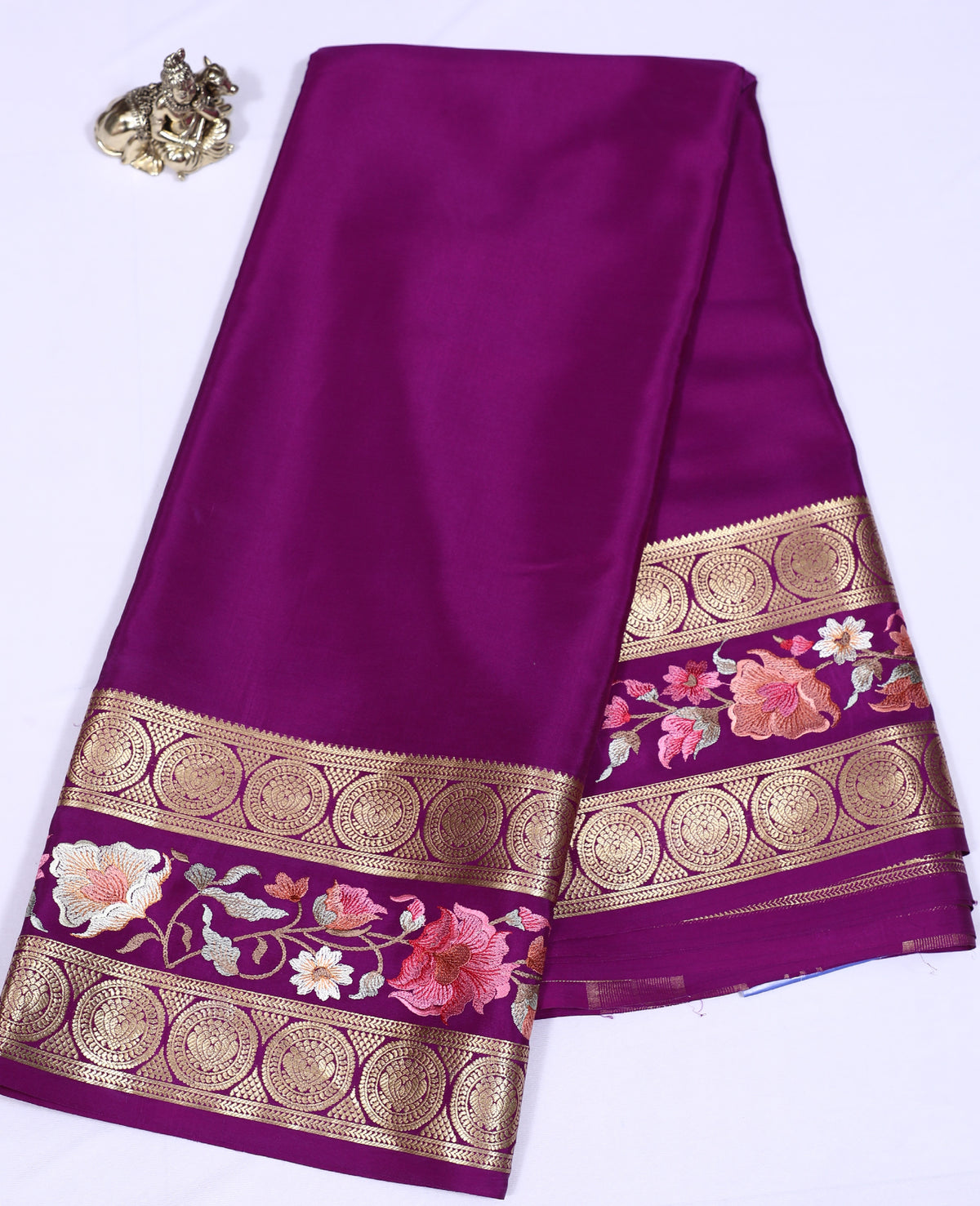 Lavender Self Plain Emb Work Pure Crepe Silk Saree